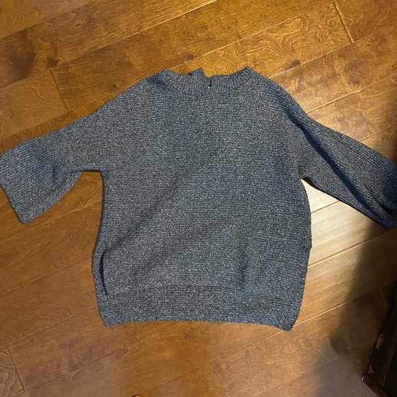 Grey hooded sweater - Picture 2 of 3